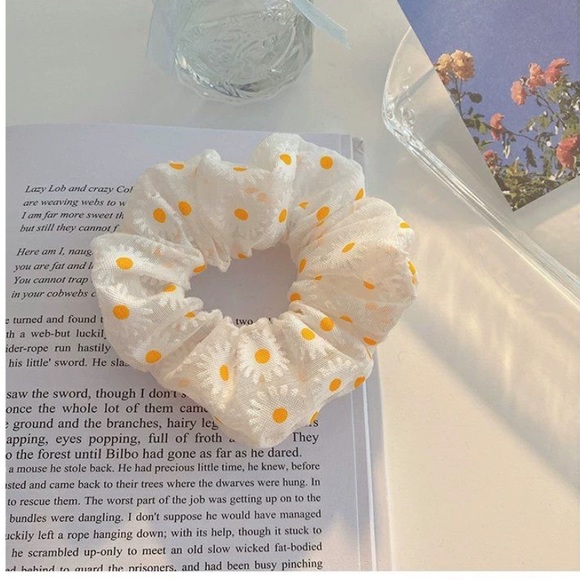 💕LAST ONE Daisy floral Embroidery  hair tie - Picture 5 of 8
